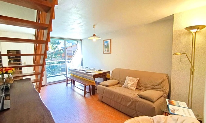 Vignec Apartment | Duplex T3 for 6 - Saint-Lary-Soulan with TV, parking, ski locker