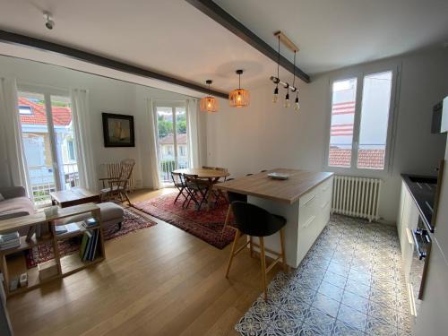 Arcachon Apartment | Duplex T3 rénové avec balcon, près de la plage - FR-1-374-239