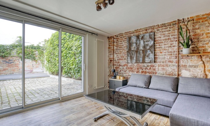 Eragny Bed & Breakfast | Duplex with sauna in a loft on the banks of the Oise, 5 minutes from public transport