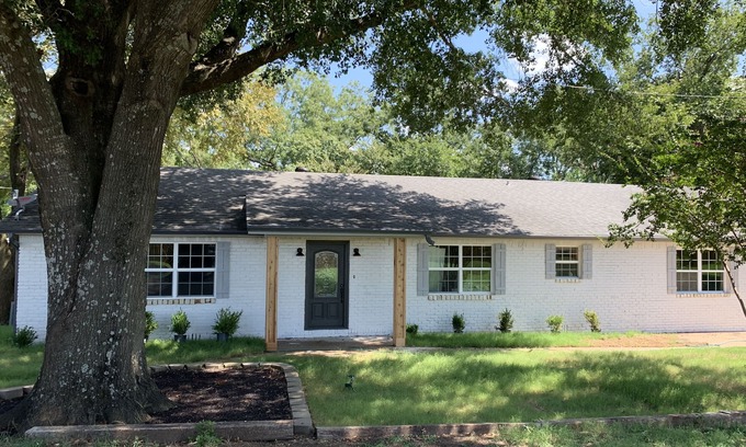 Durant House | Durant 4BDR house/56 acres less than a 1/2 mile/Choctaw Casino