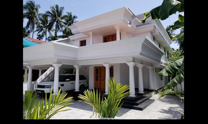 Guruvayur House | Dvārakā: Luxury Villas of Guruvayur