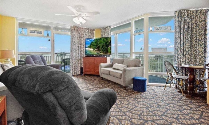 Myrtle Beach Condo | DV251 · Beachfront Bliss: 2-BR Deluxe Condo, 2 Balconies