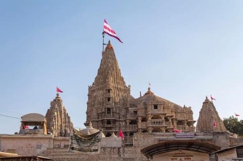 Dwarka Hotel | DWARKA BUNGALOW 1 Only Family
