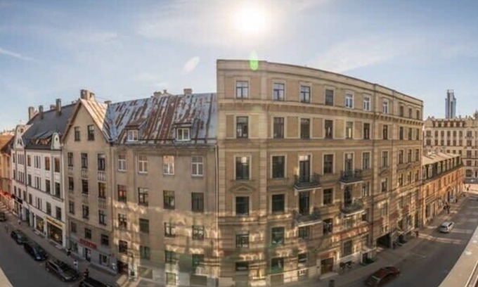 Centrs Apartment | Dzirnavu luxury apartment with balcony