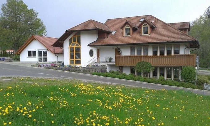 Unterkirnach Hotel | DZT-Schwarzwaldhotel garni