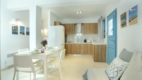 Lefkes Apartment | E & I Lefkes Studio Paros