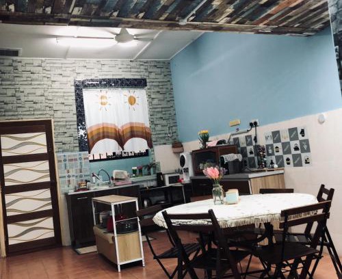 Kuala Rompin House | E&Y Inn