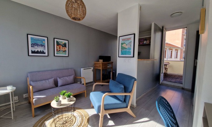 Quartier Hyper-Centre Apartment | #E0 | View on the Bastille 🚠 Alsace Lorraine | Terrace