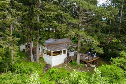 Freeland House | Eagle Beach Retreat