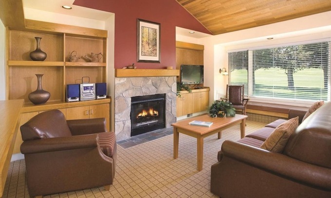 Redmond Condo | Eagle Crest Resort! Lots of Amenities! (Nights 5,6,& 7 only $50 each)