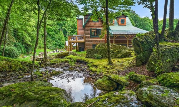 Banner Elk House | Eagle Ridge Falls