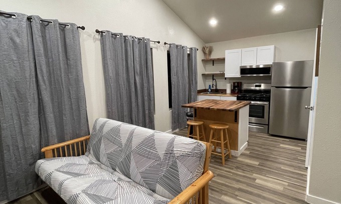 Bothell Apartment | Eagle River Downtown with Mountain View