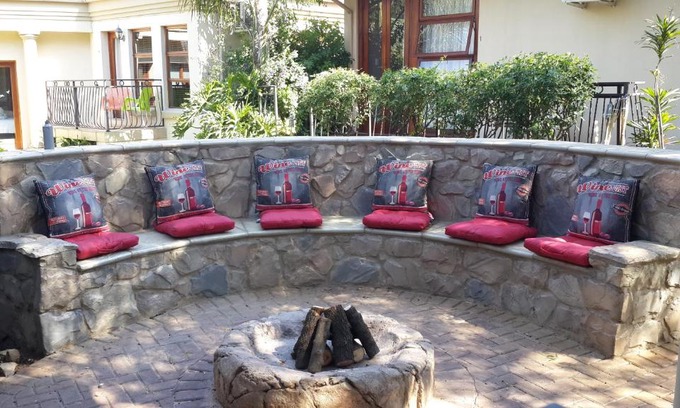 Kempton Park House | Eagle Rock Executive Guest House