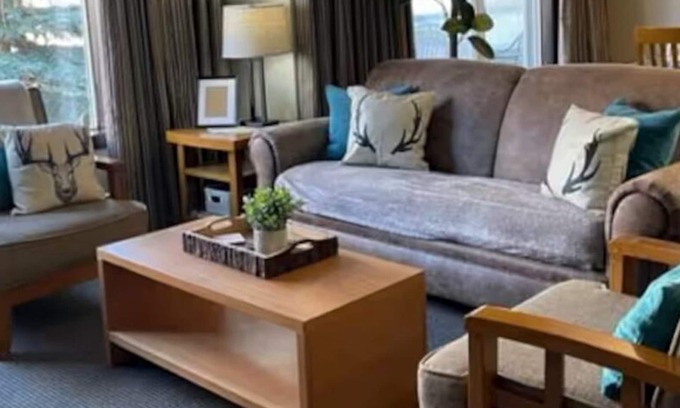 Copperstone Resort Apartment | EAGLE'S CREST - 2 LEVEL MOUNTAINSIDE - OUTDOOR HOT TUB & FIRE TABLE