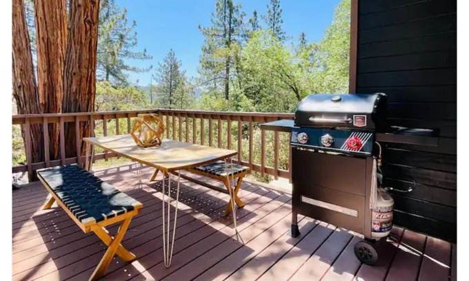 Pine Cove House | Eagle's Den: Forest Hideaway with Hot Tub