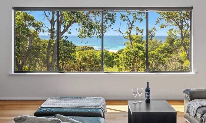 Eagle Bay House | Eagle Vista Beachside Bliss with Bushland Serenity