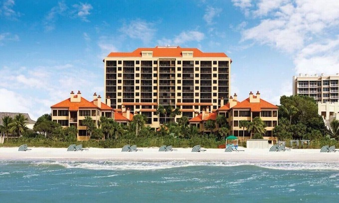 Marco Island Condo | Eagles Nest Beach Resort Marco Island, Sleeps 6, Faces Gulf, Beautiful Pool Area