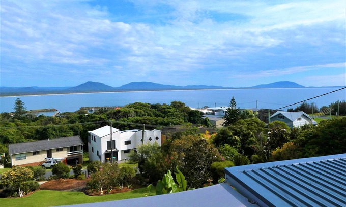 Crowdy Head House | Eagles Nest Cottage where everything is better with an ocean view and breeze