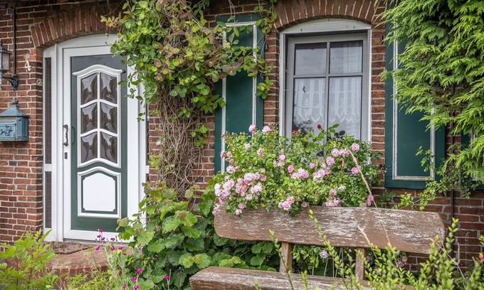 Horum Apartment | Earlier Station, today tasteful holiday home: holiday accommodation with c
