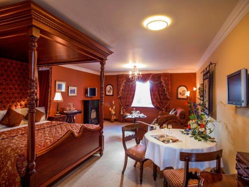 Killarney House | Earls Court House