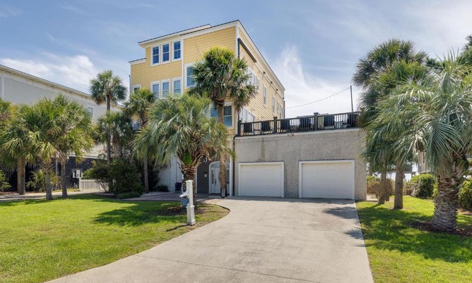 Folly Beach House | East Ashley Avenue 1677A - Sunkissed