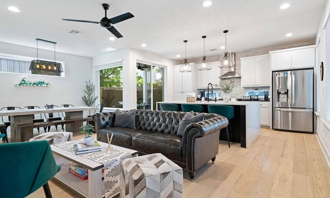 Swede Hill House | East Austin Gem | Games & Chill Vibes