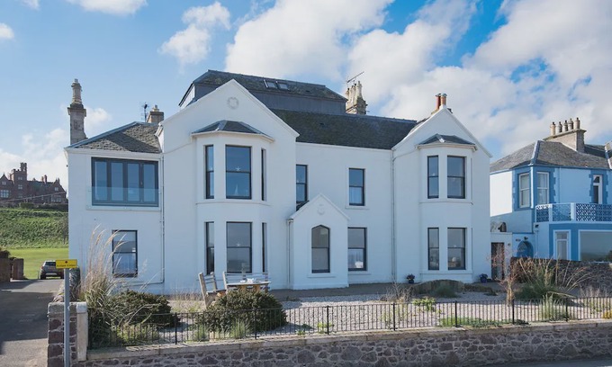 North Berwick House | EAST BAY BEACH HOUSE in North Berwick - sleeping 6+2 in a popular coastal town