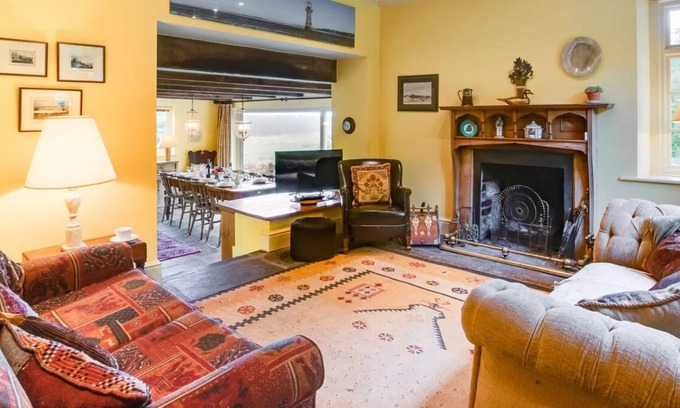 Llangennith House | East Cwm Ivy in the beautiful Swansea
