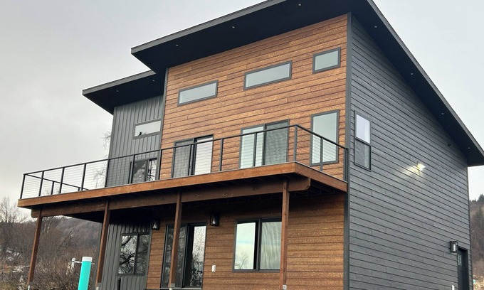 Homer Apartment | East End Summit – Ocean & Mountain View Retreat in Homer, Alaska