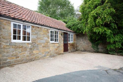 Scarborough House | East farm cottages