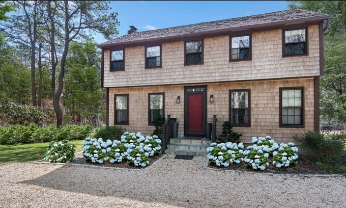 East Hampton North Cottage | East Hampton Charm