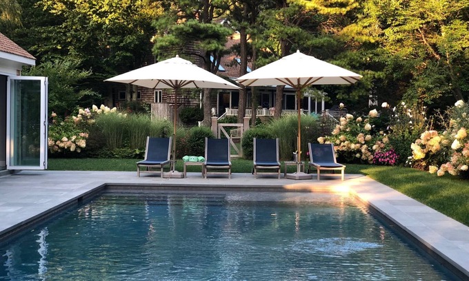 East Hampton North House | East Hampton Village - Luxury Estate - Easy Walk To Town & Beach.