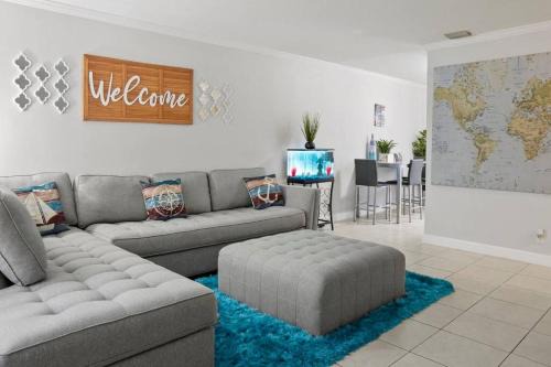 Riviera Beach Apartment | East on Silver Beach 411B
