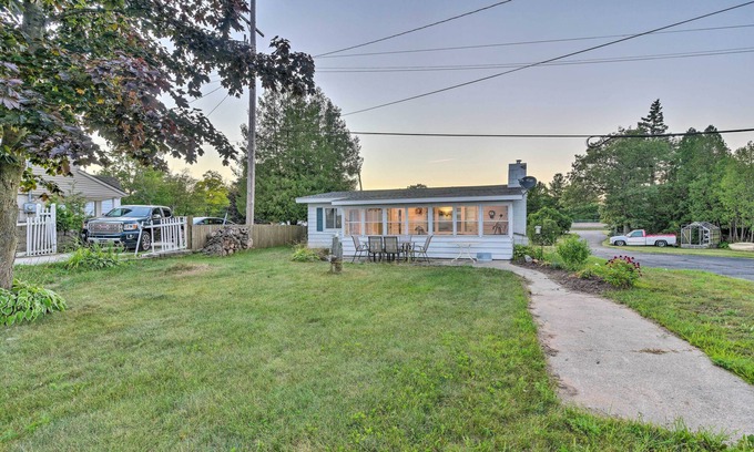 East Tawas Cabin | East Tawas Cabin w/Lake Huron Access & Views