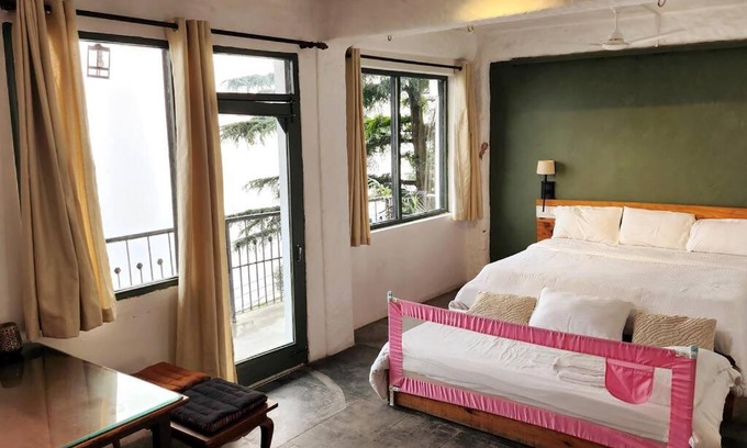 Dharamshala Apartment | East Wing at Bímil/East