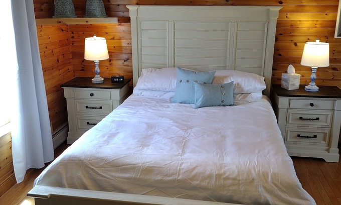 Lubec Bed & Breakfast | Eastern Beacon Inn Room 2
