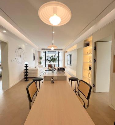 Huangpu Apartment | Eastern Hub - Three Bedroom Apt in Xintiandi, 50m from Metro, Many Shops and Malls Surrounded