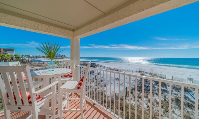 Seagrove Beach Condo | "Eastern Shores 206" | Beachfront| Pristine Beach Views | 2 Bikes included