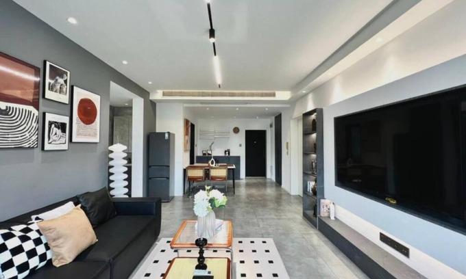 Huangpu Apartment | Easternhub- The Bund Haiqi Garden is close to Xintiandi and the Bund Riverside