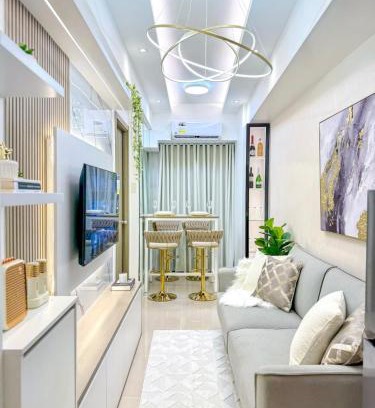 Highway Hills Apartment | Eastovia Suites city center condo with pool at Fame