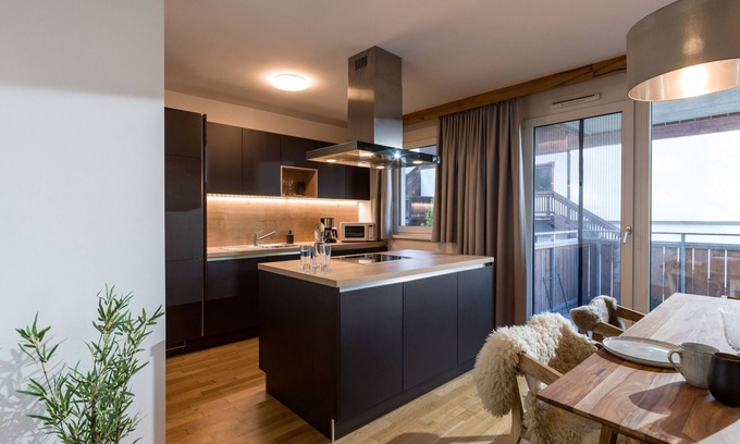Kitzbuehel Apartment | Eastside Eastside -just 900m from the centre of Kirchberg and Ski lift