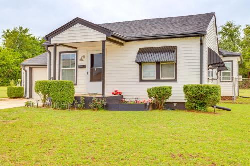 Central Oklahoma City House | Eastside OKC Hideaway Yard, 1 Mi to State Capitol