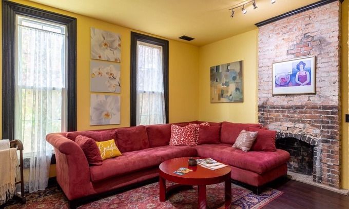 Germantown House | Easy access to Taylor Swift, Broadway, CMAs & more