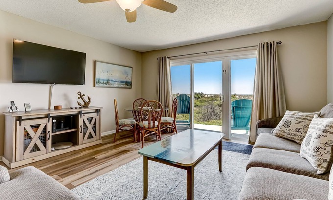 Fernandina Beach Condo | Easy Beach Access: First-Floor Paradise - Book Now