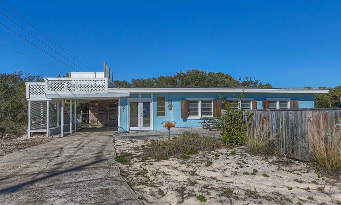 St. George Island House | Easy beach access - PRIVATE POOL!