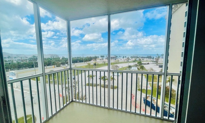 Bonita Springs Condo | Easy Breezy Gulf View!