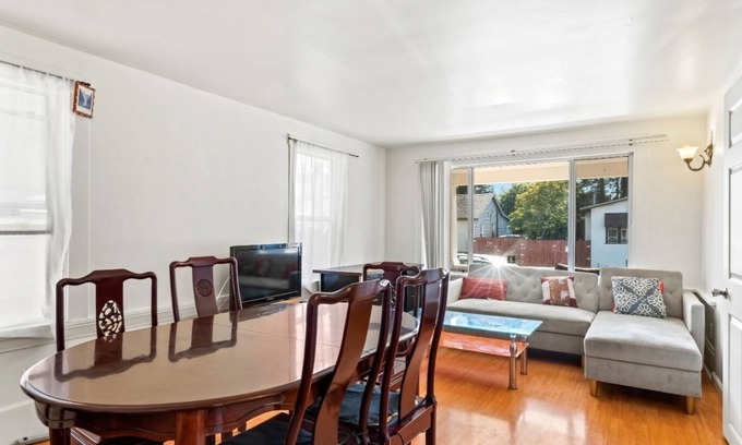 Dimond House | Easy commute! Work team Nurse college students Nice 6BR3BA house Parking WD