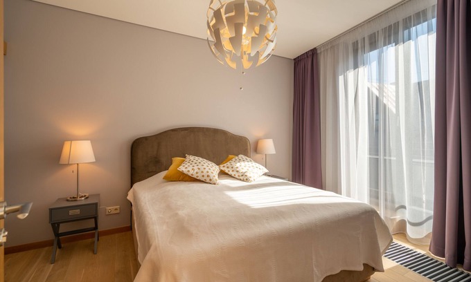 Centrs Apartment | Easyrooms Dzirnavu luxury apartment with balcony