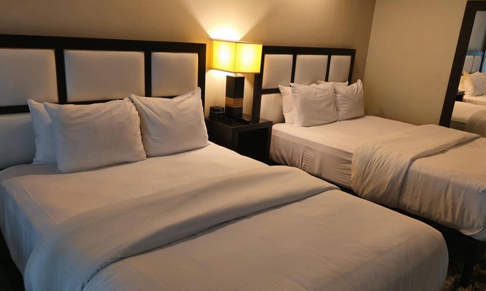 Doral Condo | Eat, Sleep, Golf, Repeat, King Studio w/Kitchen