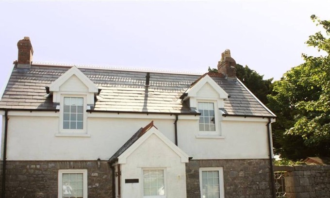Lydstep House | Eaton Cottage in the beautiful Manorbier